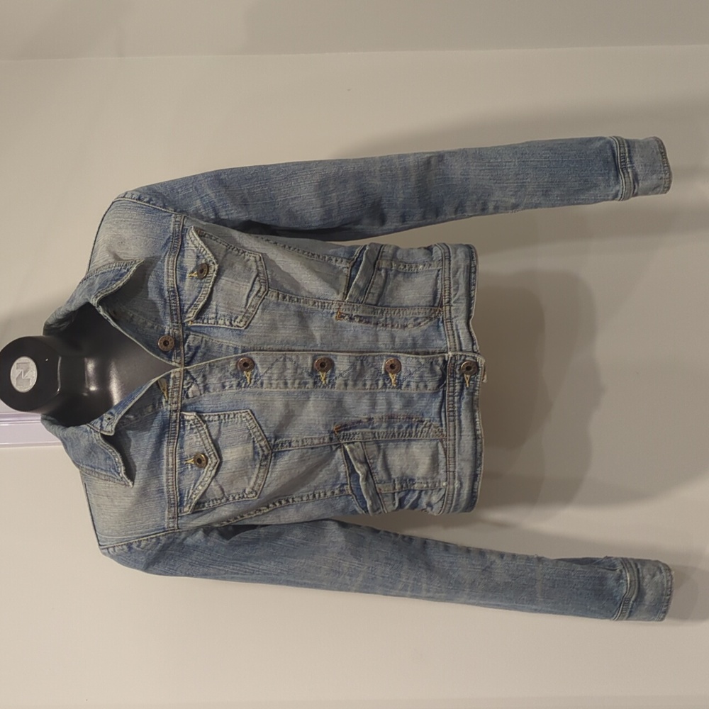 GUESS cropped jean jacket, distressed blue denim, US M
